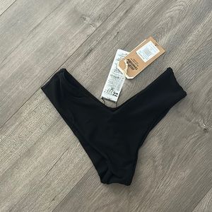 NWT Sol searcher Fiji bottoms